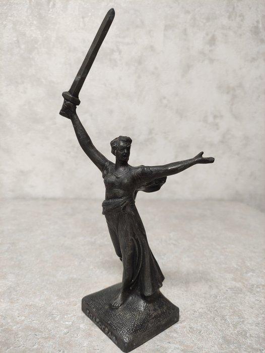 Beeldje - Motherland - Volgograd - 25 cm - Silumin USSR, Antiek en Kunst, Curiosa en Brocante
