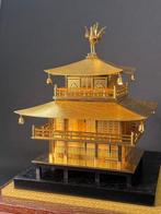 Antiek model van het Gouden Paviljoen (Kinkaku-ji) - Shwa