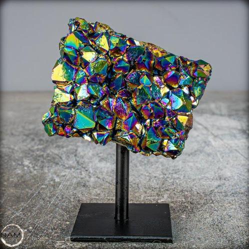 Zeer zeldzame regenboogaura-amethist - kwarts op stand-, Verzamelen, Mineralen en Fossielen