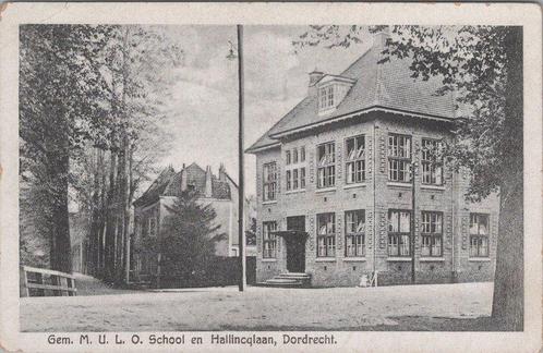 DORDRECHT - Gem. M. U. L. O. School en Hallincqlaan, Verzamelen, Ansichtkaarten | Nederland, Verzenden