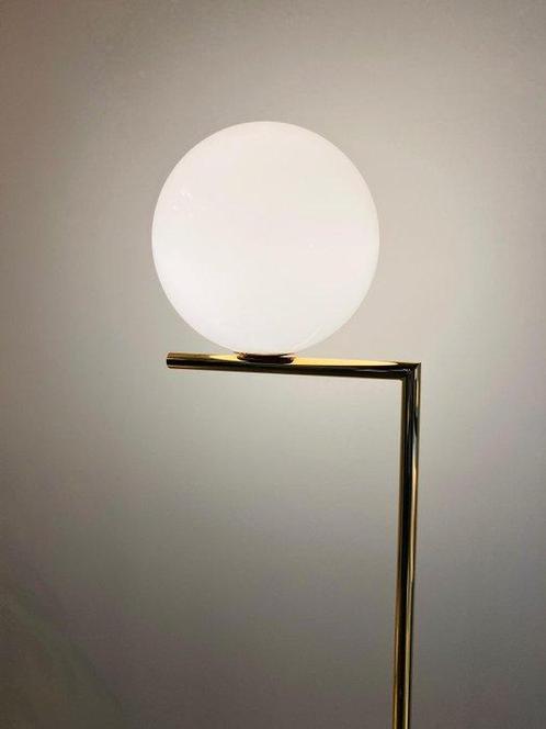 Flos - Michael Anastassiades - Staande lamp - IC F1 goud -, Antiek en Kunst, Antiek | Lampen