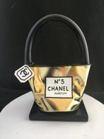 Norman Gekko - Chanel N.5 BANKSY (« Balloon Girl »)