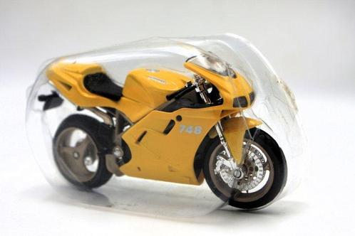 Bburago, Maisto, Welly 1:18 - Modelauto (13) - 13x Moto, Hobby en Vrije tijd, Modelauto's | 1:5 tot 1:12