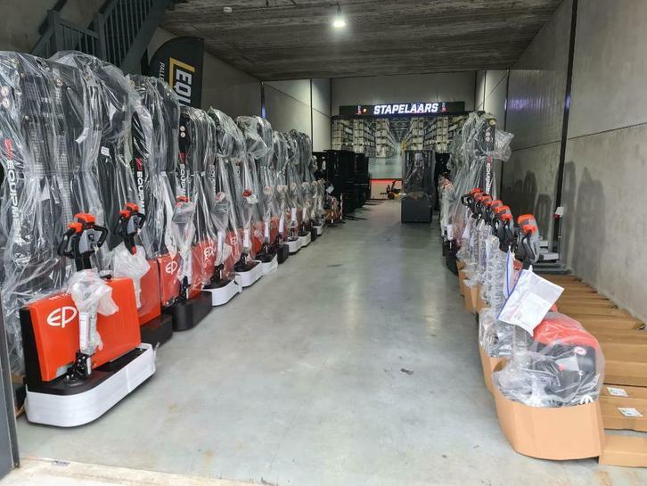 Nieuwe stapelaar nodig ? Grootste voorraad van NL !, Zakelijke goederen, Machines en Bouw | Heftrucks en Intern transport, Stapelaar