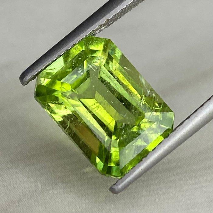 Zonder Minimumprijs Groen Olivijn - 5.49 ct - nternational, Sieraden, Tassen en Uiterlijk, Edelstenen
