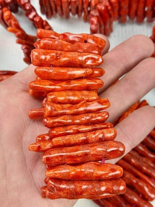 Authentieke ruwe rode koraal armbanden - rekbaar- 1.3 kg -, Verzamelen, Mineralen en Fossielen