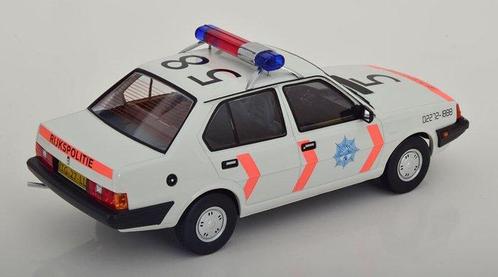 Triple9 1:18 - Modelauto - Volvo 340 - 1987 - Dutch Police, Hobby en Vrije tijd, Modelauto's | 1:5 tot 1:12