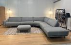 ZGAN Leolux Bellice Hoekbank + Hocker – NP: €17.500, Hoekbank, 300 cm of meer, Ophalen of Verzenden, Zo goed als nieuw