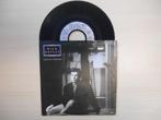vinyl single 7 inch - Rick Astley - Hold Me In Your Arms, Zo goed als nieuw, Verzenden