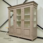 Prachtige Vintage Vitrinekast ., Huis en Inrichting, Kasten | Vitrinekasten, Nieuw