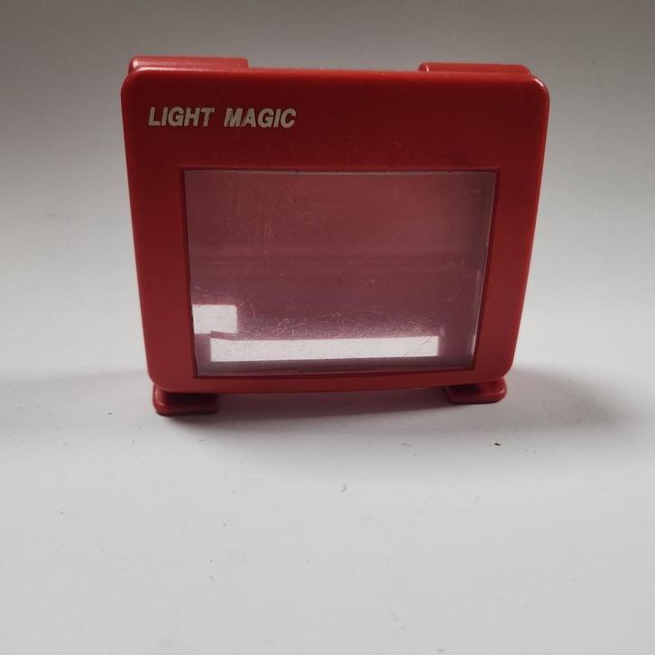 Light Magic Red Nintendo Game Boy, Spelcomputers en Games, Games | Nintendo Game Boy, Ophalen of Verzenden