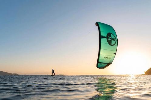 North Reach 2024 Kitesurf Set - 8m + 10m & Atmos Pro 138, Watersport en Boten, Kitesurfen, Ophalen of Verzenden