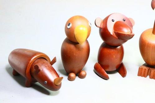 Sakura-hout - (6) Senshukai Koninklijke Huisdieren, Antiek en Kunst, Antiek | Overige Antiek