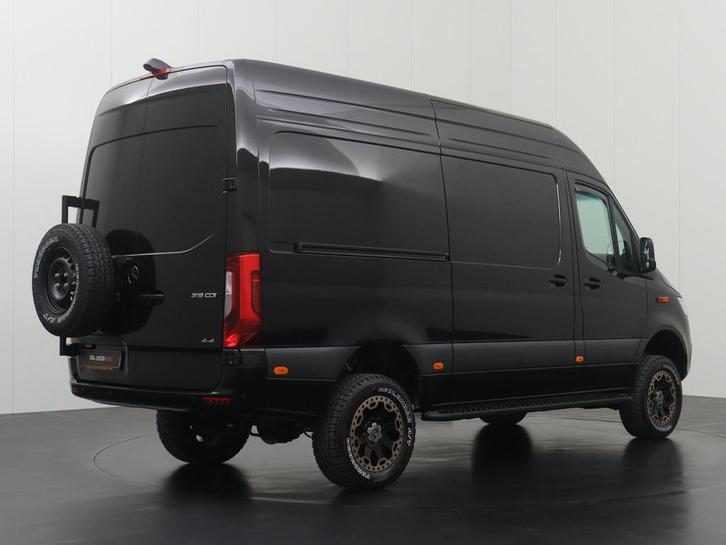 Mercedes Sprinter Bestelbus L2 H2 2024 Diesel Automaat, Auto's, Mercedes-Benz, Dealer onderhouden, Te koop, Zwart, Automaat, Financial lease