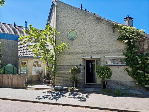 Te huur: Huis Bertha von Suttnerlaan in Amstelveen, Huizen en Kamers, Huizen te huur, Noord-Holland