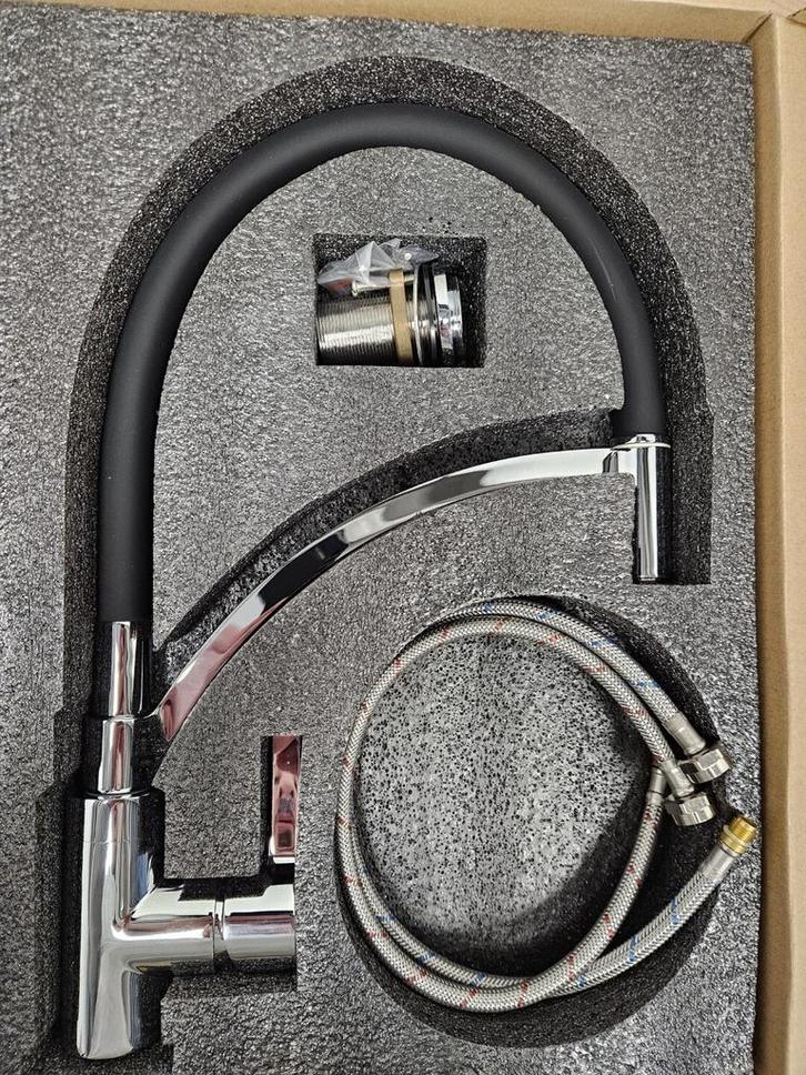 Keukenkraan 40 x 25 cm chroom met zwart rubberen uitloop en, Doe-het-zelf en Verbouw, Sanitair, Kraan, Nieuw, Chroom, Ophalen of Verzenden