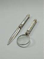 Decoratief ornament (2) - Frankrijk - Vergrootglas en, Antiek en Kunst