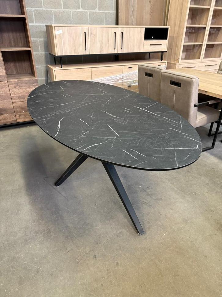 Othello eettafel (nieuw, A-keuze), Huis en Inrichting, Tafels | Eettafels, Nieuw, Metaal, Overige materialen