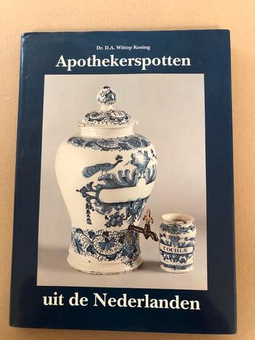 Apothekerspotten uit de Nederlanden - met merktekens beschikbaar voor biedingen