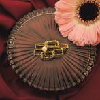 Gouden fantasie broche met parel | Vintage (gouden broche), Sieraden, Tassen en Uiterlijk, Broches, Gebruikt, Overige kleuren
