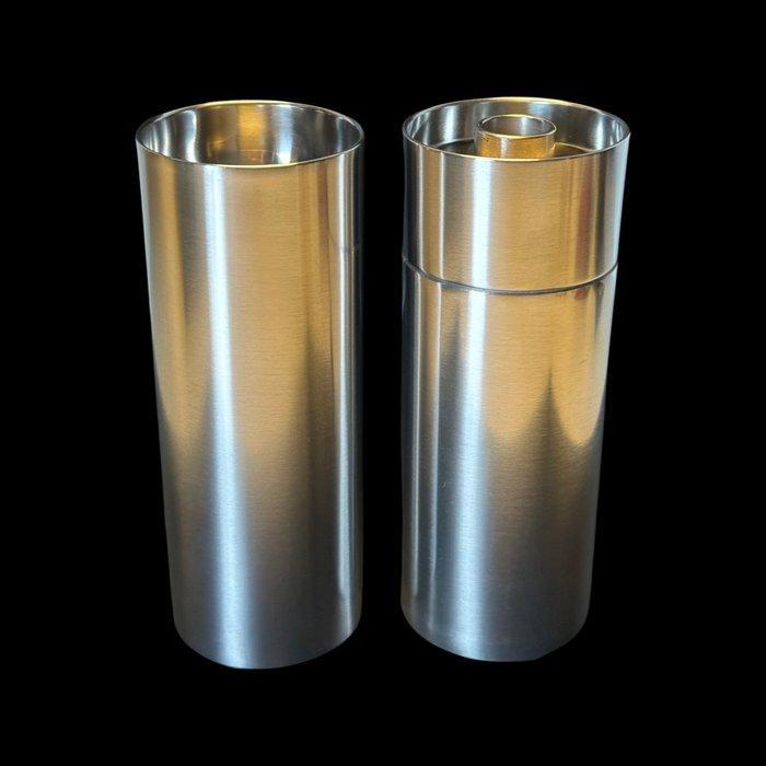 Stelton - Arne Jacobsen - Peper- en zoutstel (2) -, Antiek en Kunst, Antiek | Meubels | Stoelen en Banken