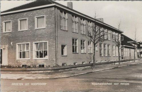 HOOFDDORP - Nijverheidsschool voor meisjes, Verzamelen, Ansichtkaarten | Nederland, Verzenden
