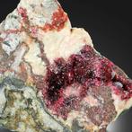 Zeer zeldzame WENDWILSONIET op DOLOMIET uit Aghbar-mijn in, Verzamelen, Mineralen en Fossielen