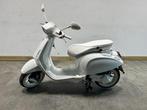 Veiling - Vespa Sprint S X Justin Bieber LIMITED EDITION, Fietsen en Brommers, Nieuw