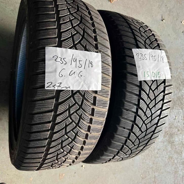 2 x Goodyear UltraGrip 235-45-18 Winterbanden 7mm, Auto-onderdelen, Banden en Velgen, 18 inch, Winterbanden, 235 mm, Personenwagen