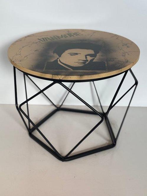 Rob VanMore - Tea-Time with The King of Rock Table - ø50cm, Antiek en Kunst, Kunst | Designobjecten