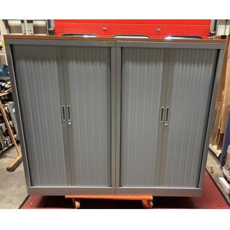 (MDK-107266) Set van 2 opbergkasten met kersenhouten topb..., Huis en Inrichting, Kasten | Roldeurkasten en Archiefkasten, Gebruikt