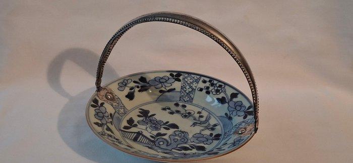 Schotel - Antiek Porseleinen Schotel afgezet met een, Antiek en Kunst, Antiek | Goud en Zilver