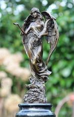 sculptuur, bijzonder gedetaileerd bronzen sculptuur.lady, Antiek en Kunst