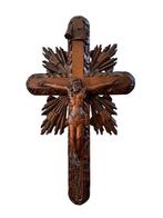 Crucifix - Hout - 1850-1900 - Handgesneden Houten Kruisbeeld