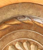 Aalmoezen schotel - Messing - 17e eeuw, Antiek en Kunst