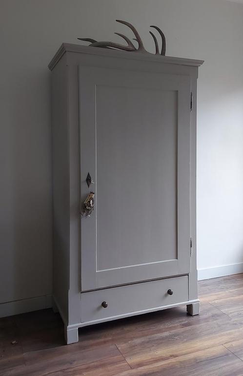 Landelijke klassieke kast, eendeurskast, legkast kledingkast, Antiek en Kunst, Antiek | Meubels | Kasten
