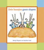 Drie haasjes gaan slapen / Kimio 9789056477929 Betty Sluyzer, Boeken, Verzenden, Gelezen, Betty Sluyzer