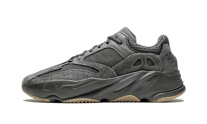Yeezy Boost 700 V1 Utility Black, Kleding | Heren, Schoenen