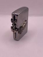 Zippo - ZIPPO 3D ÉPÉE AVEC TÊTE DE MORT SQUELETTE - Pierre, Nieuw