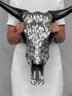 Geen minimumprijs - Indrukwekkende koeienschedel met