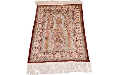 Silk Hereke Signed Carpet with Metal (Souf) - Pure luxe, Huis en Inrichting, Stoffering | Tapijten en Kleden