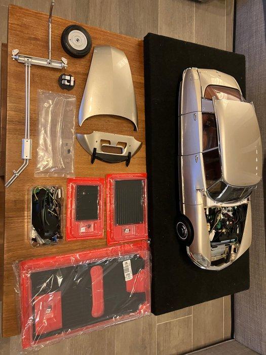Altaya 1:8 - Modelauto - Citroën DS 21 Pallas, Hobby en Vrije tijd, Modelauto's | 1:5 tot 1:12