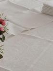 Mooi wit tafelkleed en deze 10 servetten. 228 x 153cm (11) -