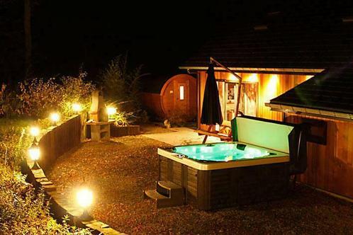 Luxe villa Ardennen vakantiehuis Jacuzzi Sauna internet, Vakantie, Vakantiehuizen | België, Landelijk, Ardennen of Luxemburg, Aan meer of rivier