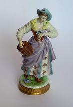 Volkstedter - Beeld, Venditrice di uccelli - 20 cm -