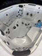Jacuzzi J-575 Showroommodel – NU €25.000,-, Nieuw