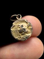 Mysterieuze gotische religieuze medaille uit Victoriaanse, Antiek en Kunst, Curiosa en Brocante