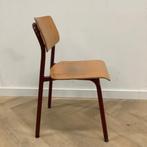 Tweedehands schoolstoel zithoogte 43 cm, licht beuken - rood, Huis en Inrichting, Stoelen, Ophalen of Verzenden, Gebruikt, Hout