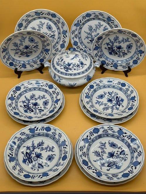 Eetservies - Feines Tafelservice im Zwiebelmuster mit, Antiek en Kunst, Antiek | Meubels | Tafels
