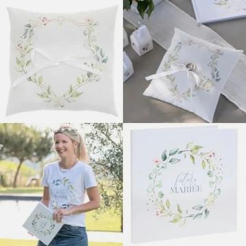 Bruidsset Floral Wedding met gastenboek en ringkussen beschikbaar voor biedingen